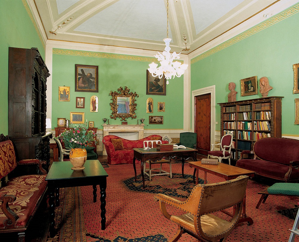 Casa Guidi drawing room